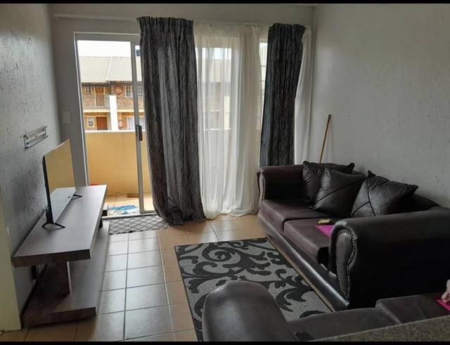 2 BEDROOM APARTMENT FOR SALE IN COMET